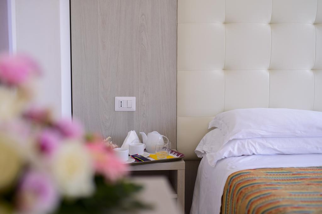 Hotel Suisse Milano Marittima Cameră foto