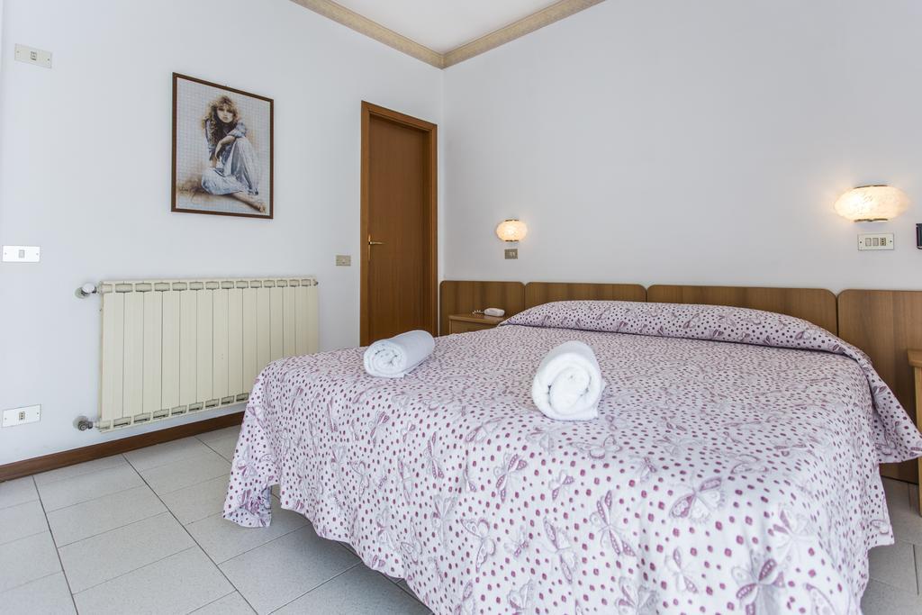 Hotel Suisse Milano Marittima Exterior foto
