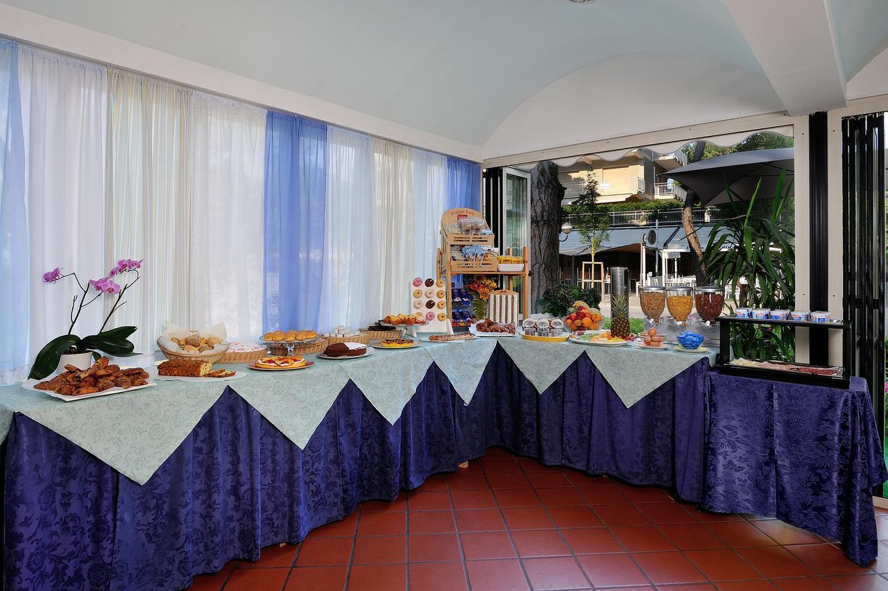 Hotel Suisse Milano Marittima Exterior foto