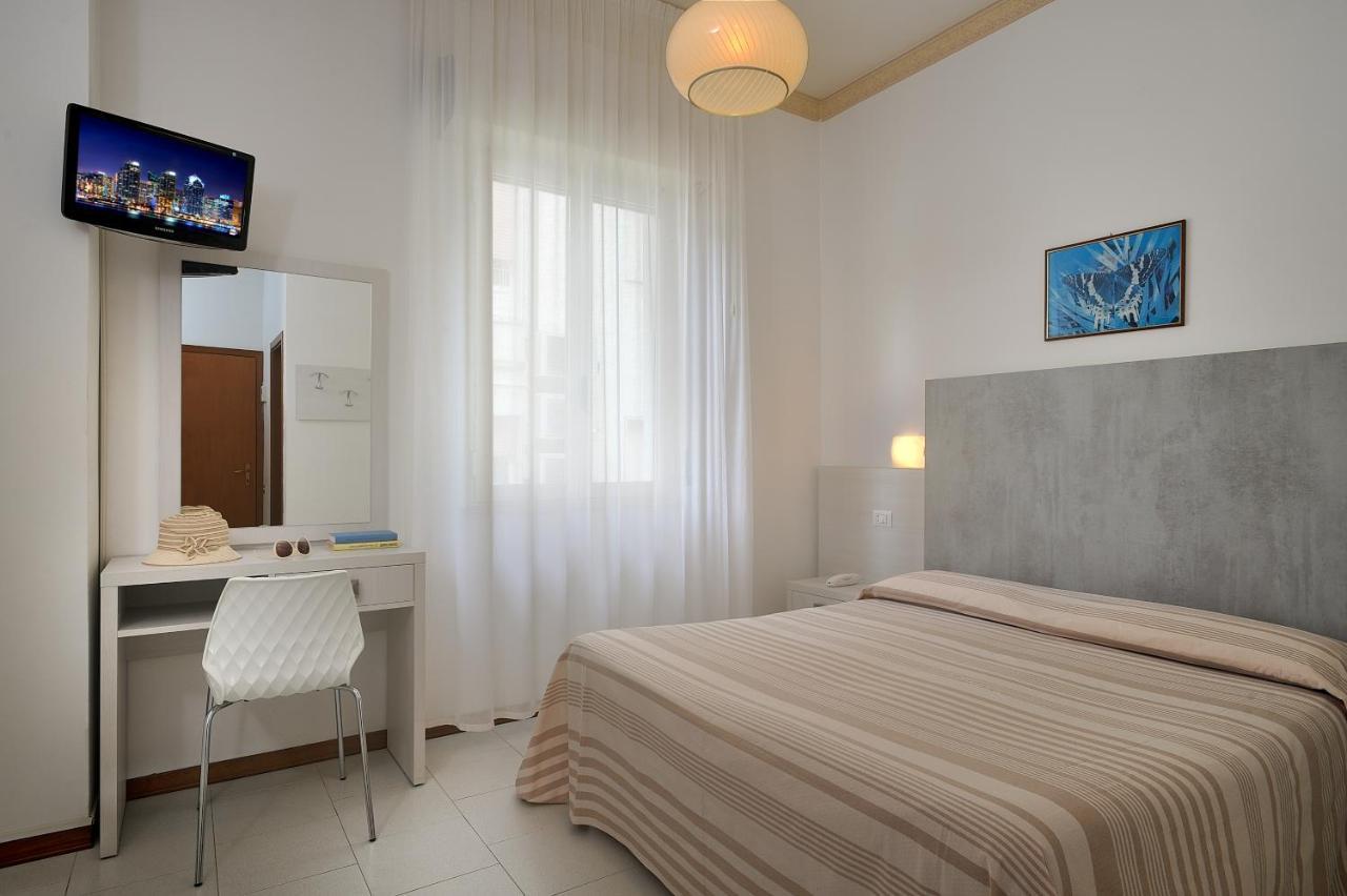 Hotel Suisse Milano Marittima Exterior foto